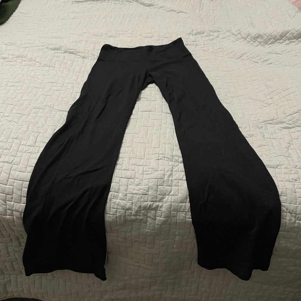 Althleta flare leggings in black